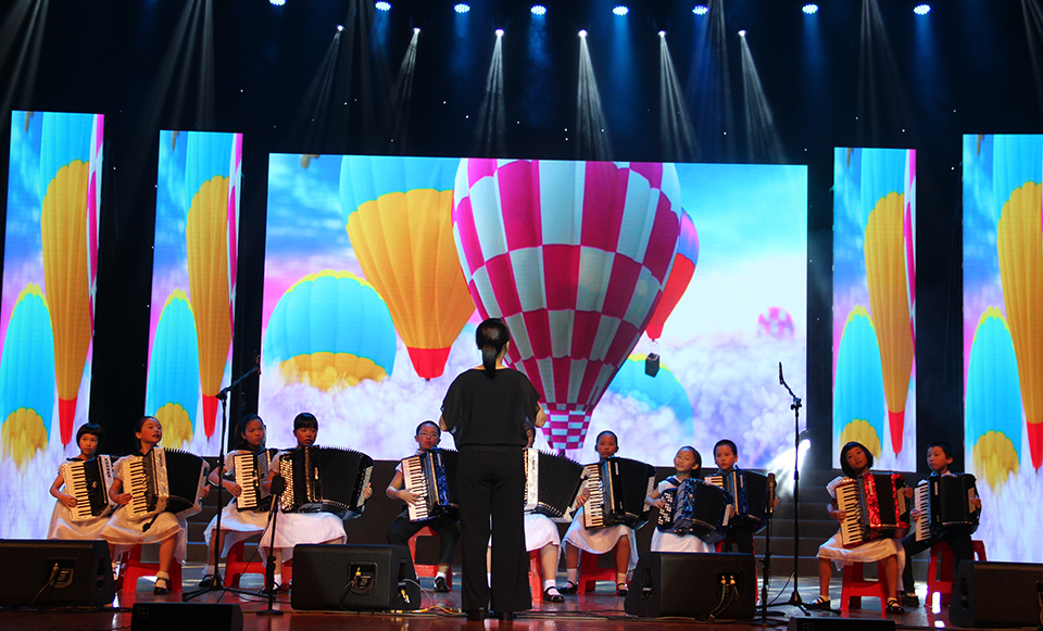 Xiaman Teenage Accordion Orchestra